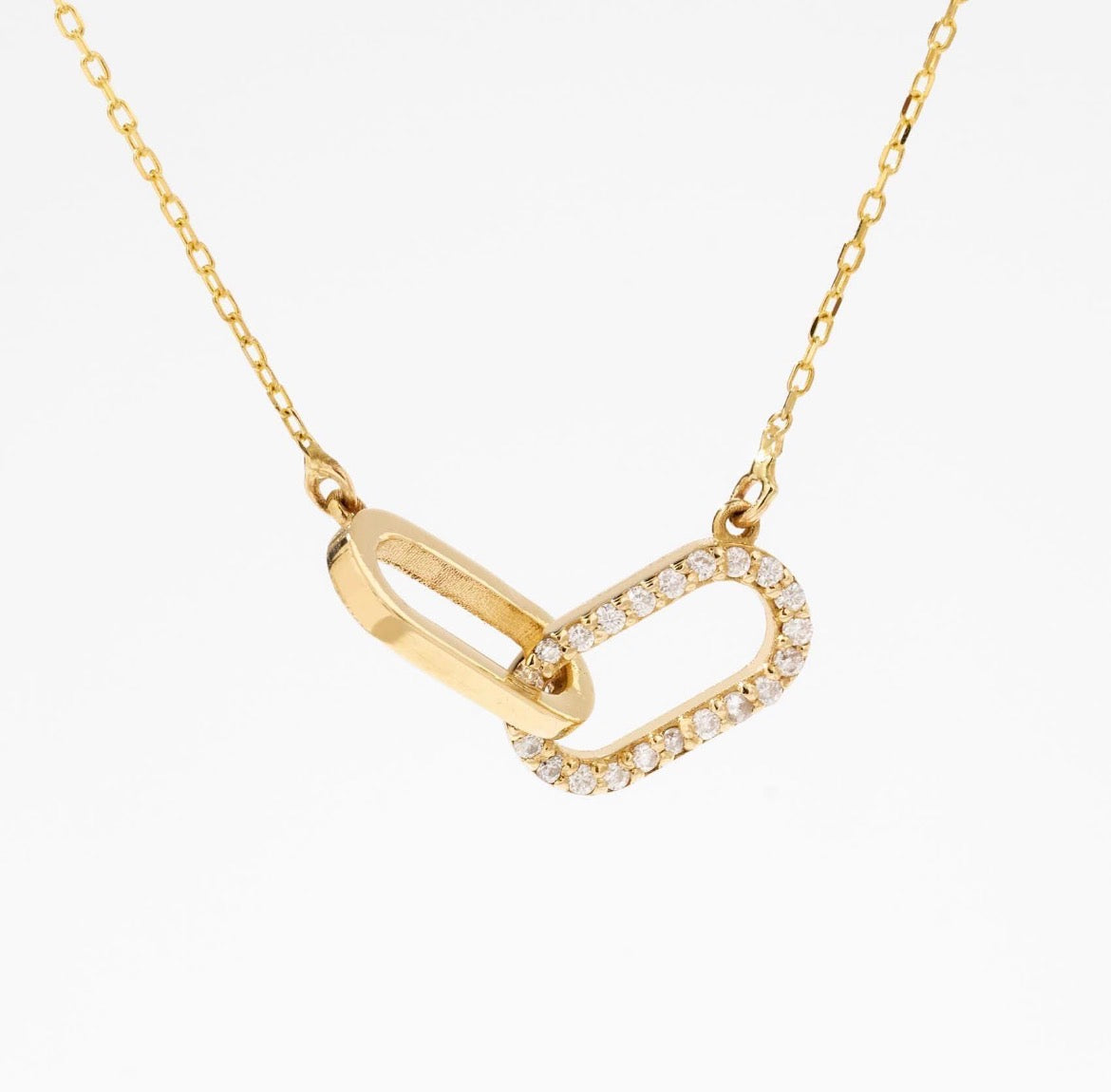 14k solid gold diamond interlocking paperclip necklace in yellow gold, 16mm pendant
